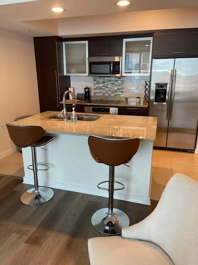 Entire Condo 2/1 Channelside Tampa 2Min To Ybor City Apartment